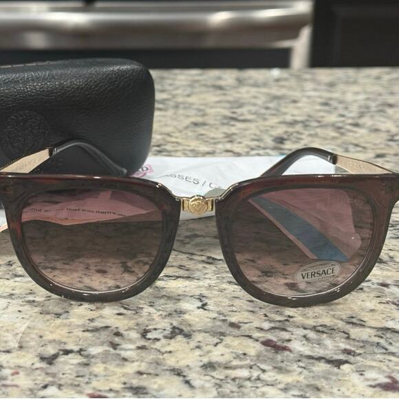 New Versace Y2K Sunglasses Tortoise Gold Medusa & Case Authenticity Certificate - Picture 7 of 16